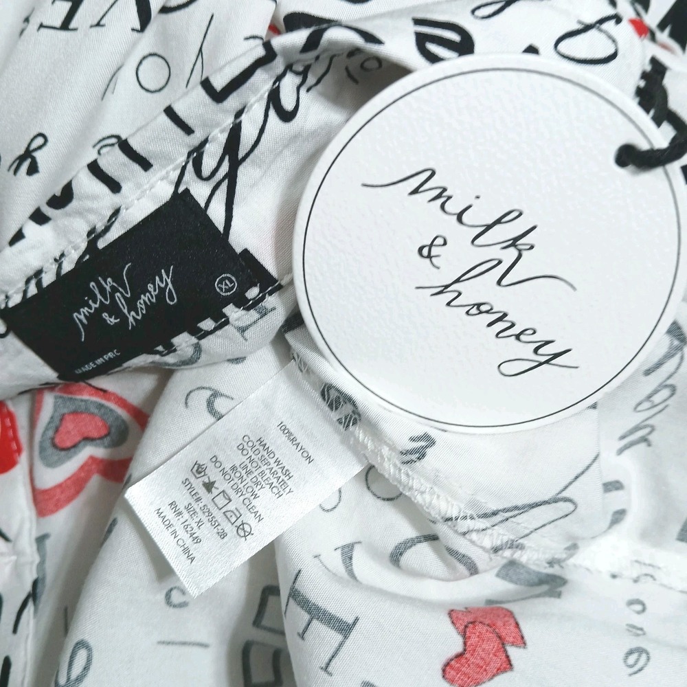 Milk & Honey Women Novelty Button Down Shirt XL White Red Hearts Love Valentine - Picture 6 of 6